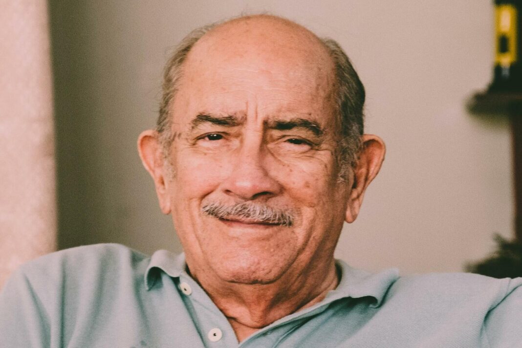 Senior, úsměv, život, politika, Babiš, Zeman