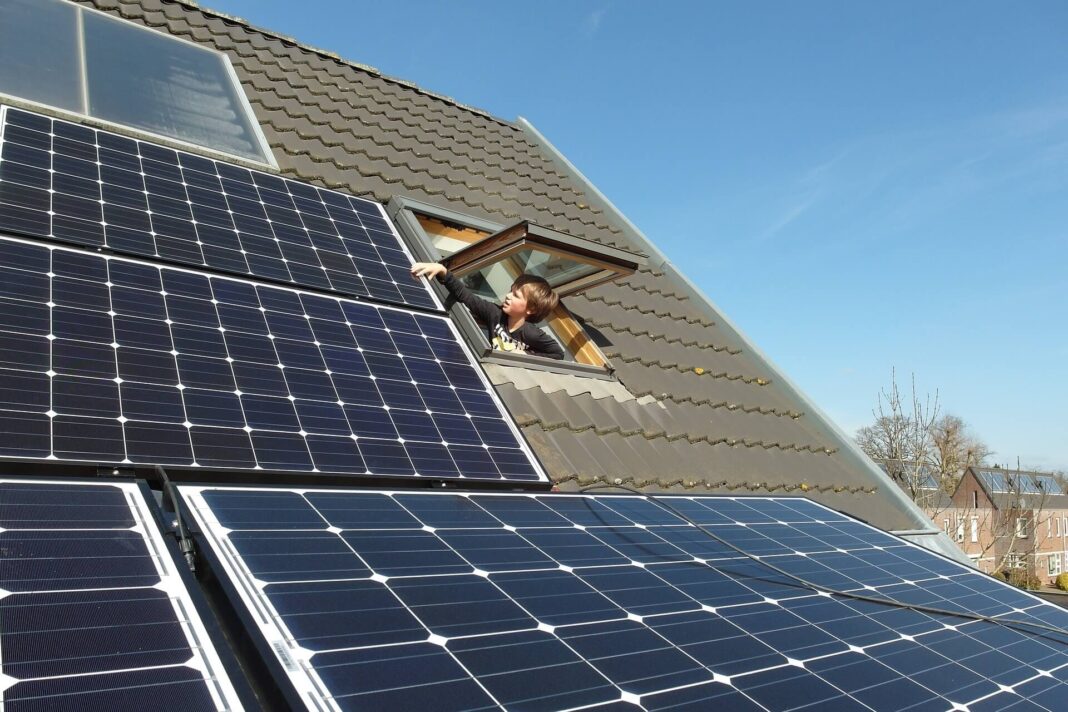 solární panely na střeše, výkup elektřiny z fotovoltaiky